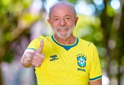 Lula adere à campanha do deputado André Janones com camisa do Brasil -  (crédito: Ricardo Stuckert)