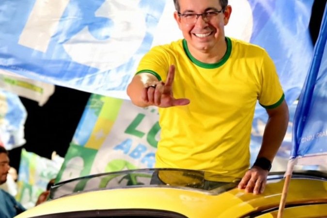 O líder do governo no Congresso somou forças à ofensiva digital para incentivar a militância a ocupar as redes sociais com o verde e amarelo na reta final do segundo turno.