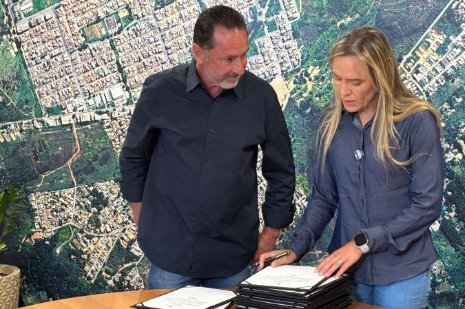 Celina Leão anuncia melhorias no Riacho Fundo nesta segunda (19/10) - (crédito: Davi Cruz) Celina Leão anuncia melhorias no Riacho Fundo nesta segunda (19/10) - (crédito: Davi Cruz)
