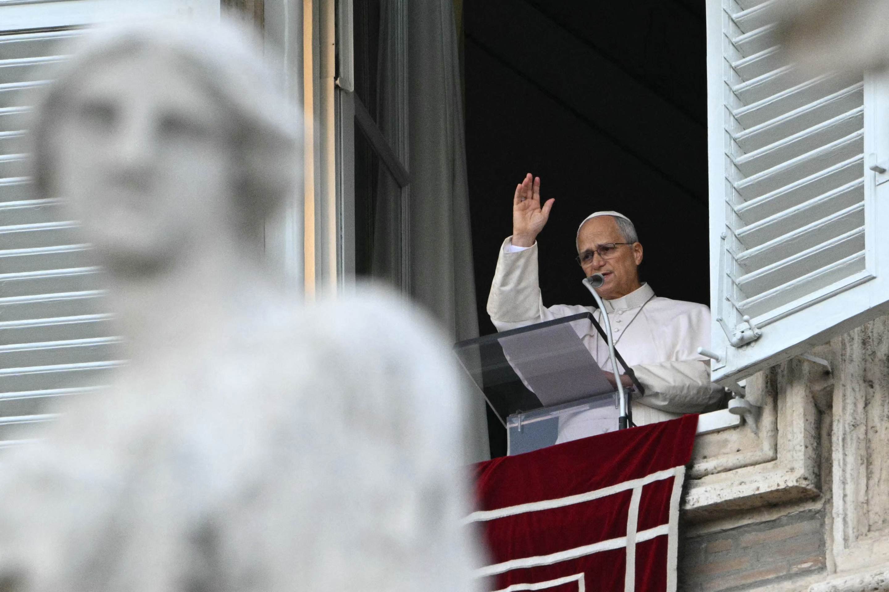 Papa Leão XIV falou por telefone com Zelensky, diz Vaticano