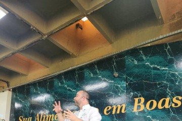 O workshop de massas frescas ocorreu no restaurante executivo da Unb e foi realizado pelo chefe pessoal do embaixador da Itália, que ensinou aos participantes diversos tipos de massas da culinária italiana e seu modo de preparo. - (crédito: Ana Paula Camon) O workshop de massas frescas ocorreu no restaurante executivo da Unb e foi realizado pelo chefe pessoal do embaixador da Itália, que ensinou aos participantes diversos tipos de massas da culinária italiana e seu modo de preparo. - (crédito: Ana Paula Camon)