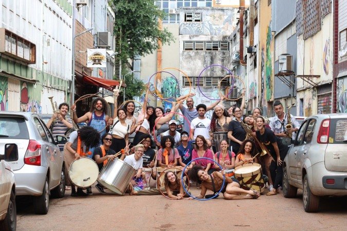 Escola Carnavalesca anuncia terceira edição de formação sobre samba para iniciantes e avançados - (crédito: Divulgação) Escola Carnavalesca anuncia terceira edição de formação sobre samba para iniciantes e avançados - (crédito: Divulgação)