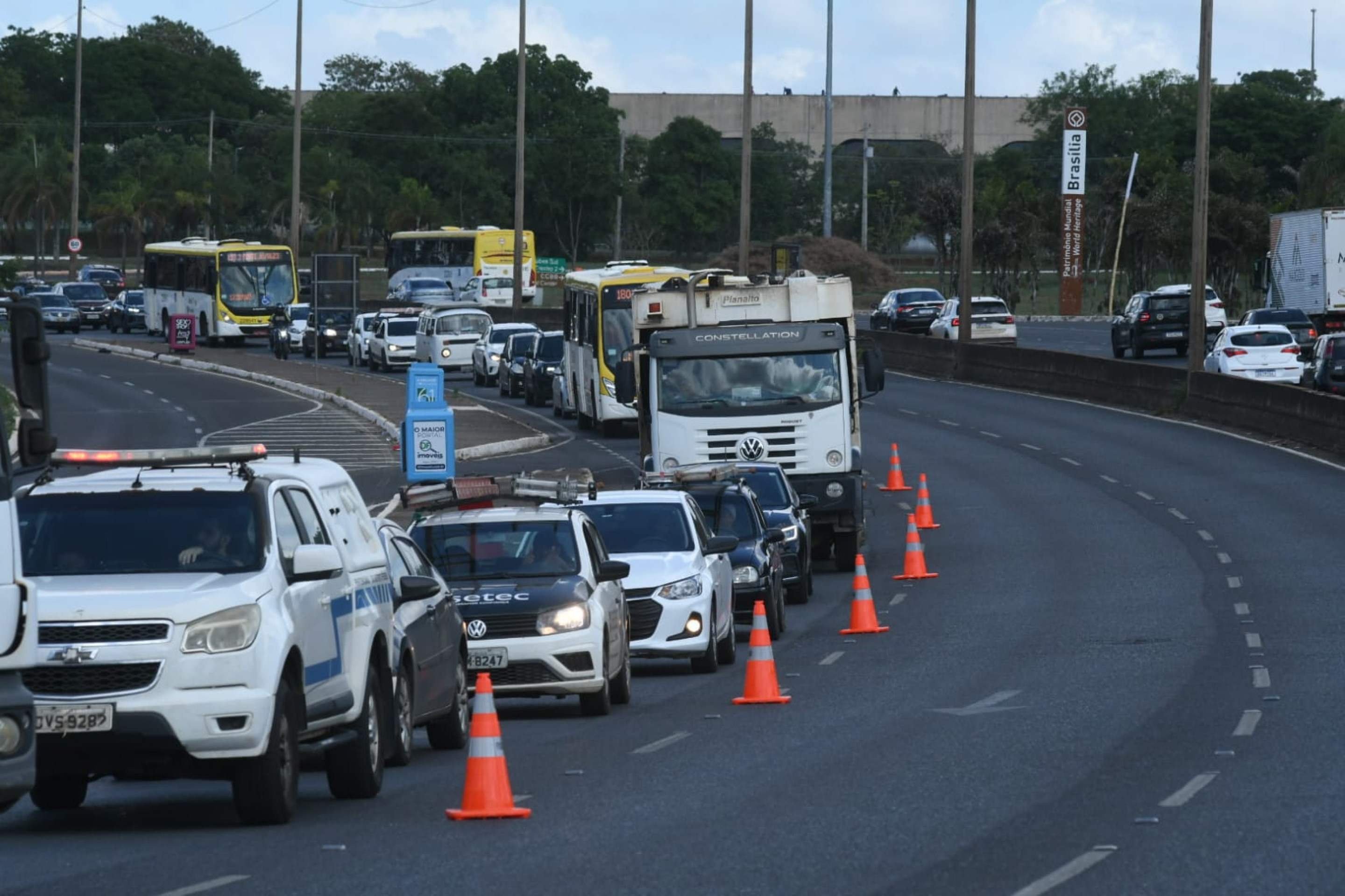 Revers&atilde;o na Ponte JK: congestionamento sentido S&atilde;o Sebasti&atilde;o