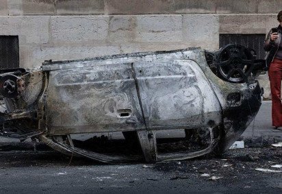 O prefeito conservador de Limoges, Guillaume Guérin, culpou o partido de esquerda radical LFI pelo caos em sua cidade. O partido nega a acusação -  (crédito: AFP via Getty Images) -O prefeito conservador de Limoges, Guillaume Guérin, culpou o partido de esquerda radical LFI pelo caos em sua cidade. O partido nega a acusação -  (crédito: AFP via Getty Images)