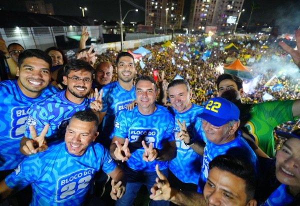 Vittor Sales/Divulgação Campanha Flávio Bolsonaro