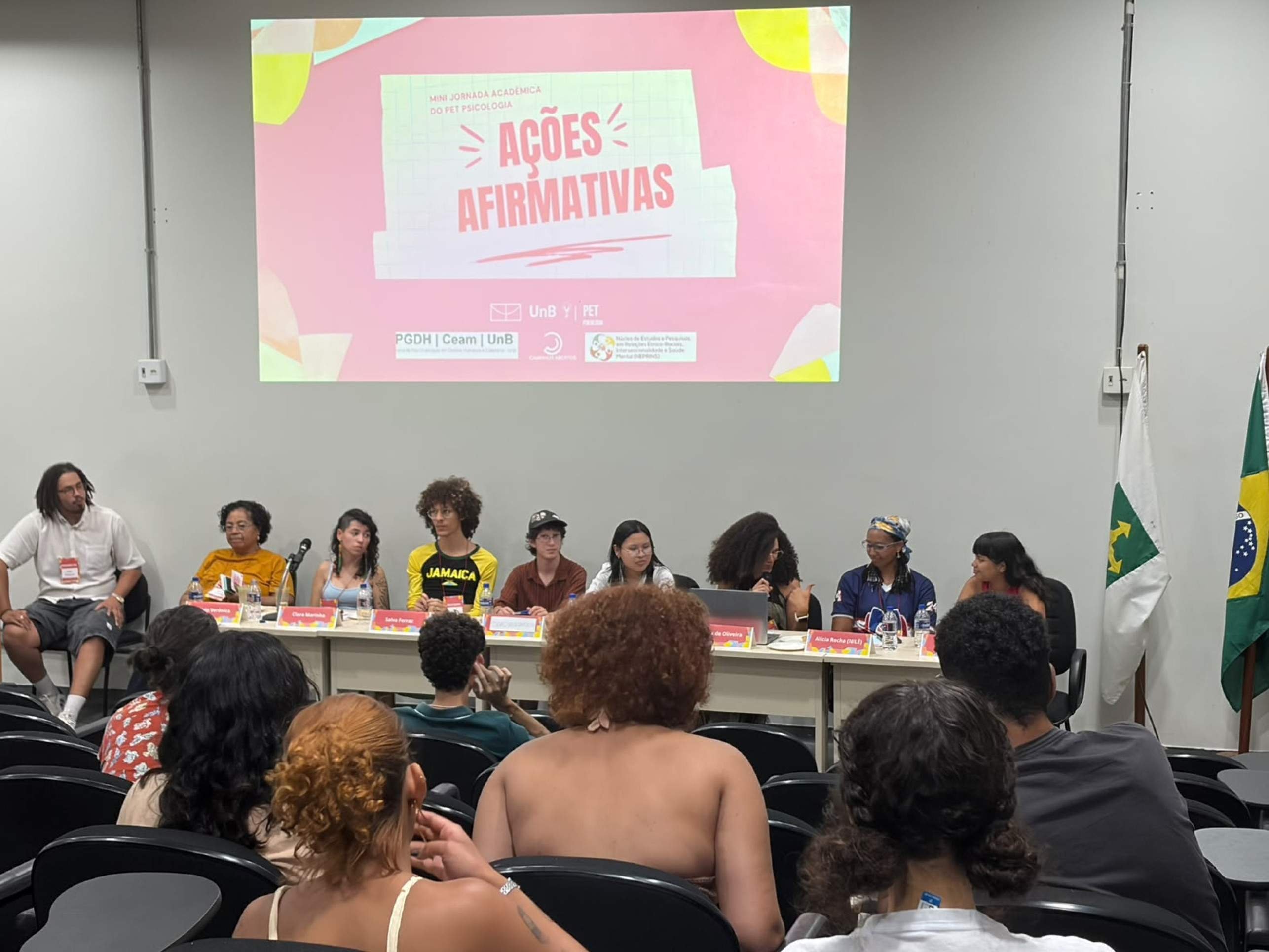 A&ccedil;&otilde;es afirmativas na UnB: acesso avan&ccedil;ou, mas perman&ecirc;ncia ainda &eacute; desafio