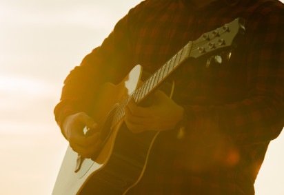 Artistas independentes precisam administrar o dinheiro recebido com shows, plataformas digitais, publicidade e direitos autorais     -  (crédito: Freepik) -Artistas independentes precisam administrar o dinheiro recebido com shows, plataformas digitais, publicidade e direitos autorais     -  (crédito: Freepik)