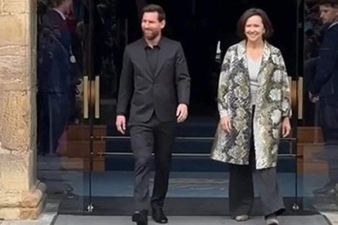 Messi em cerimônia realizada em Oviedo, na Espanha - (crédito: Foto: Reprodução / Instagram) Messi em cerimônia realizada em Oviedo, na Espanha - (crédito: Foto: Reprodução / Instagram)