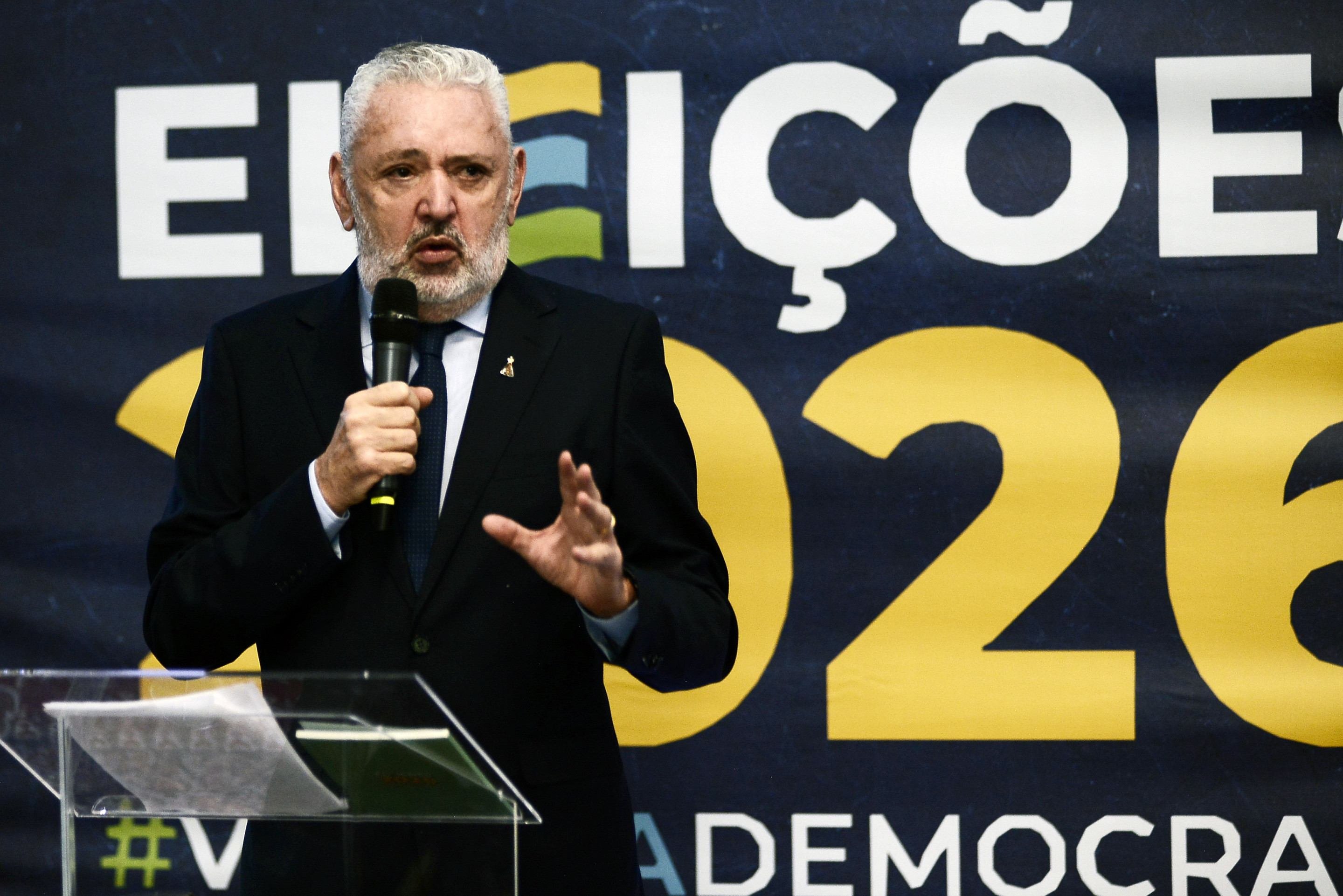  Jo&atilde;o Egmont, corregedor e vice presidente do TRE DF 