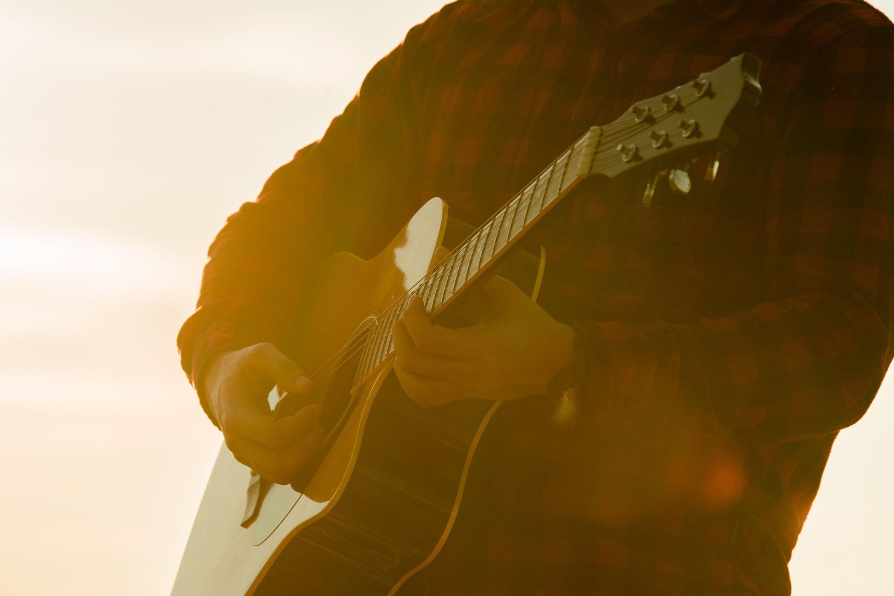 Entre cachês e streaming, músicos enfrentam desafio de organizar uma renda instável