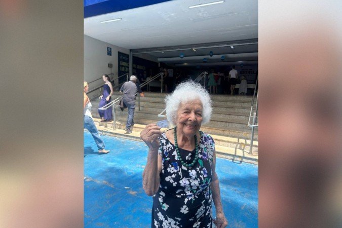 Eleitores acima dos 70 anos destacam a importância de escolher representantes e preservar a democracia
- (crédito: Ana Dubeux/CB/DA Press) Eleitores acima dos 70 anos destacam a importância de escolher representantes e preservar a democracia
- (crédito: Ana Dubeux/CB/DA Press)