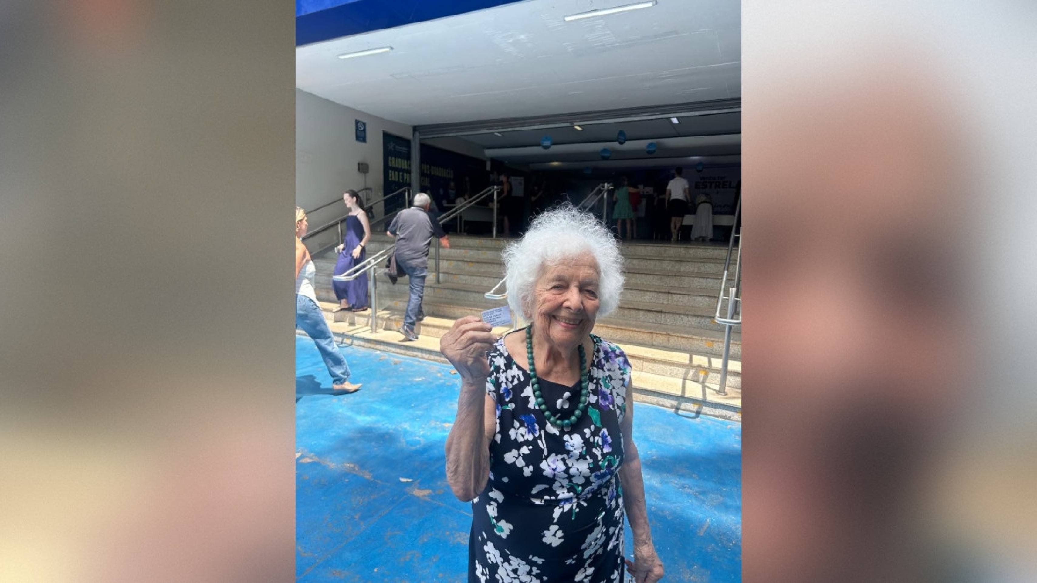 Cidadania não envelhece: idosos optam pelo voto e vão às urnas no DF