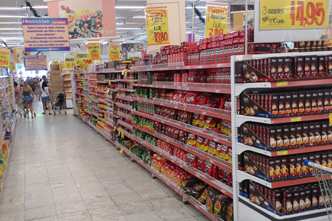 Vendas em supermercados caíram 2.2% em novembro, na comparação com outubro, segundo o IBGE - (crédito: Divulgação/IBGE) Vendas em supermercados caíram 2.2% em novembro, na comparação com outubro, segundo o IBGE - (crédito: Divulgação/IBGE)