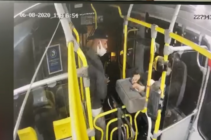 Um dos suspeitos teria praticado, pelo menos, três assaltos somente este ano - (crédito: Material cedido ao Correio) Um dos suspeitos teria praticado, pelo menos, três assaltos somente este ano - (crédito: Material cedido ao Correio)