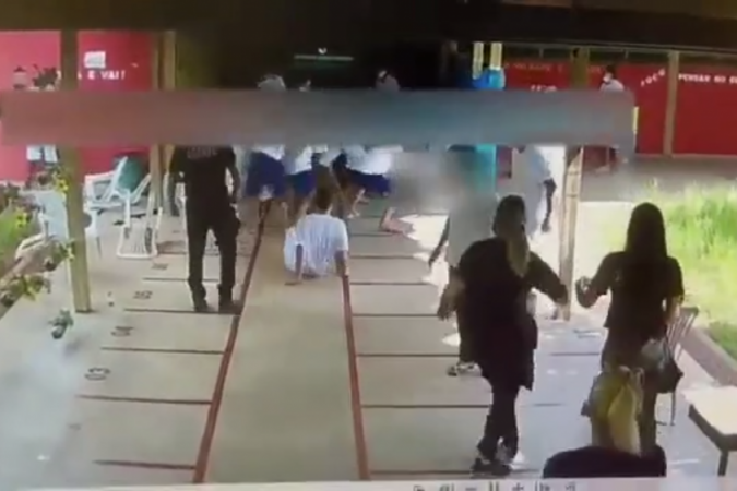 Situação ocorreu na Unidade de Internação do Recanto das Emas (Unire), na quinta-feira (17/12) - (crédito: Reprodução) Situação ocorreu na Unidade de Internação do Recanto das Emas (Unire), na quinta-feira (17/12) - (crédito: Reprodução)