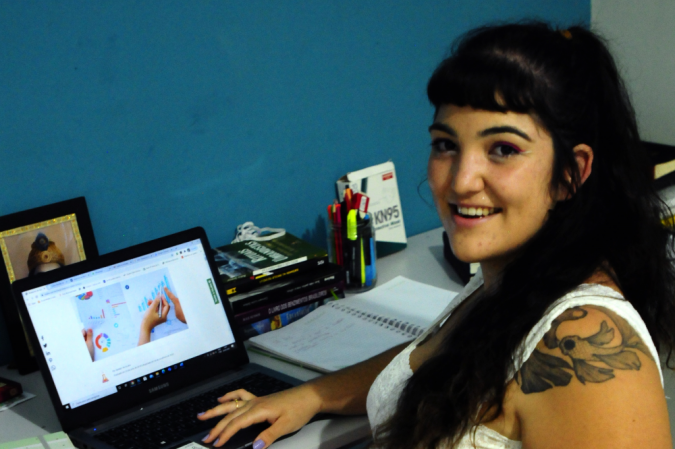 Marina foi diagnosticada com a doença passou 13 dias com sintomas, desde dor de cabeça à dificuldade de respirar -  (crédito: Carlos Vieira/CB/D.A Press)