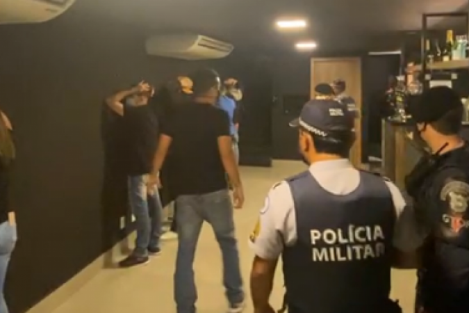 O estabelecimento foi multado em R$ 20 mil -  (crédito: PMDF/Divulgação)