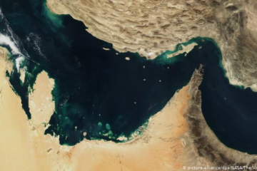 Irã ameaça bloquear o Estreito de Ormuz, que é uma das principais vias de acesso do petróleo no mundo -  (crédito: picture-alliance/dpa/NASA/The Visible Earth)