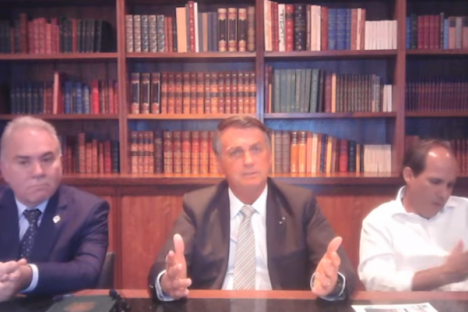 Presidente Jair Bolsonaro em live