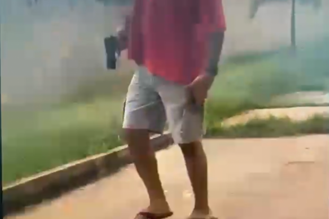 Militar foi indiciado pelo crime de porte ilegal de arma  -  (crédito: PCDF/Divulgação)