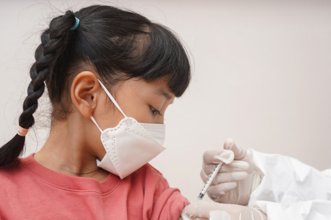 Agências reguladoras e especialistas apontam que benefícios da vacinação infantil contra covid superam eventuais riscos - (crédito: Getty Images) Agências reguladoras e especialistas apontam que benefícios da vacinação infantil contra covid superam eventuais riscos - (crédito: Getty Images)