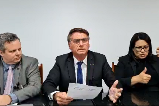 Live de Jair Bolsonaro nesta quinta-feira - (crédito: Reprodução ) Live de Jair Bolsonaro nesta quinta-feira - (crédito: Reprodução )