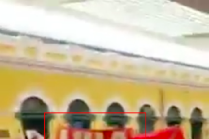 Captura de tela do vídeo encontrado no Twitter, com qualidade de imagem superior à postagem do TikTok