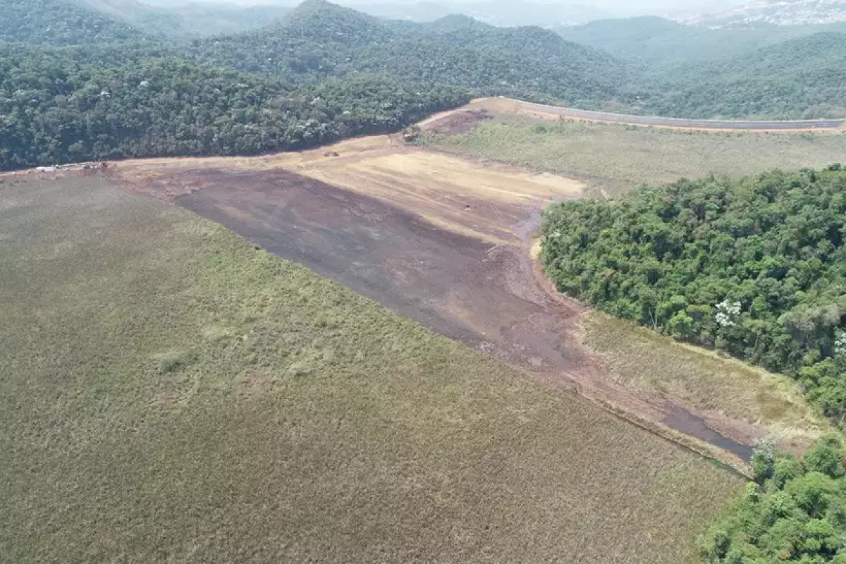 Obras no Dique Auxiliar da B5, na Mina Águas Claras, em Nova Lima (MG), foram executadas por equipamentos operados remotamente 
