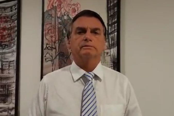 Bolsonaro se solidariza com policiais feridos e critica ação armada de Roberto Jefferson - (crédito: Reprodução / Redes Sociais) Bolsonaro se solidariza com policiais feridos e critica ação armada de Roberto Jefferson - (crédito: Reprodução / Redes Sociais)