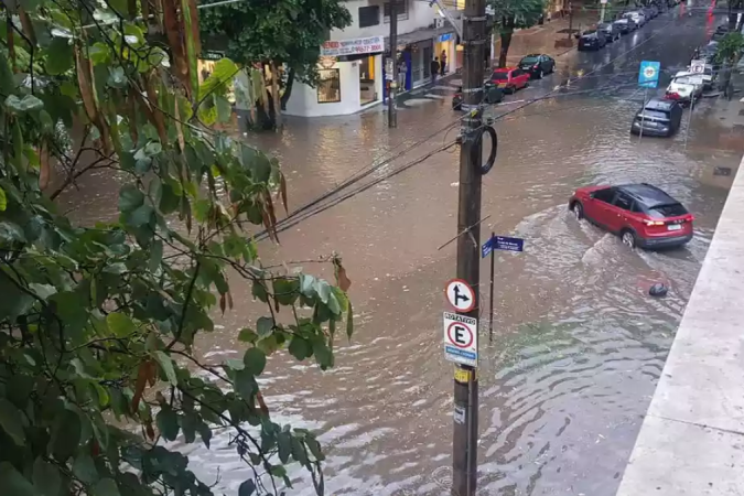 Rua Sergipe com Tomé de Souza, em BH
