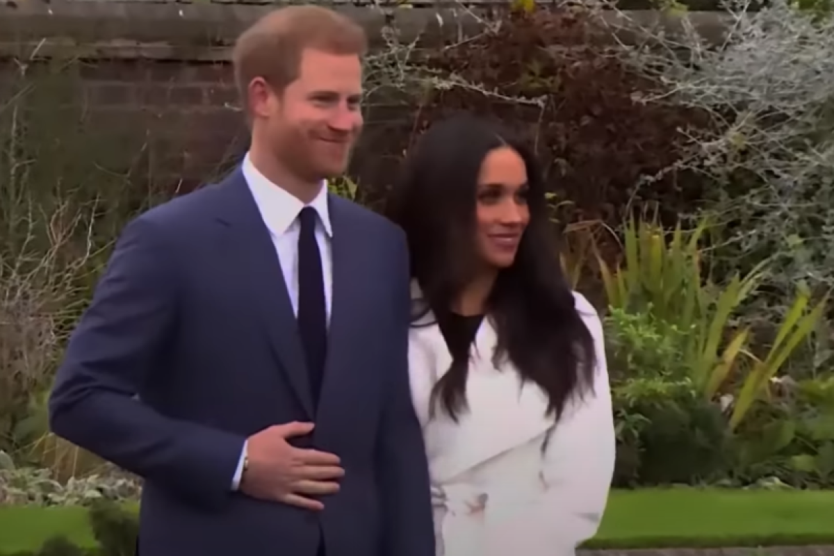 Livro expôe por engano membro da realeza que foi racista com Harry e Meghan  e é recolhido em operação de guerra na Holanda, Notícias