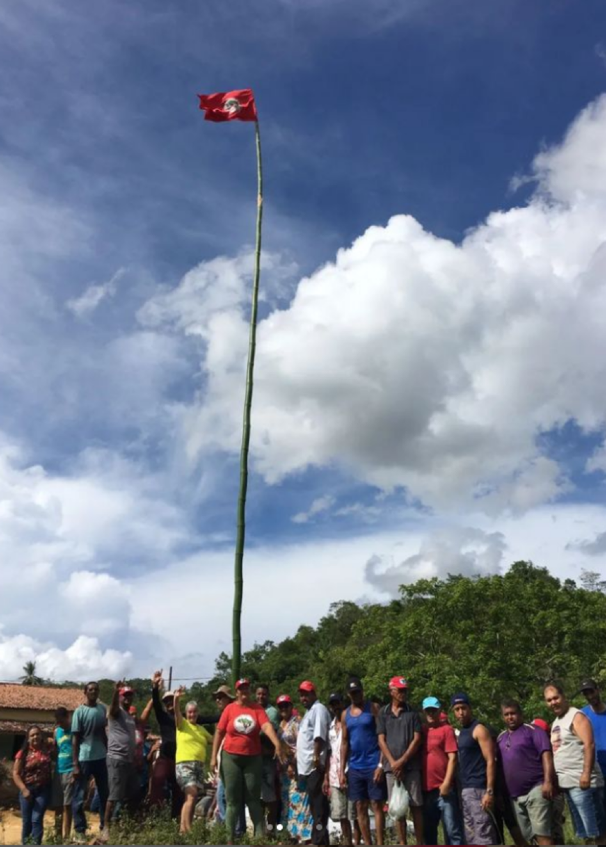 MST invade terra em Pernambuco 