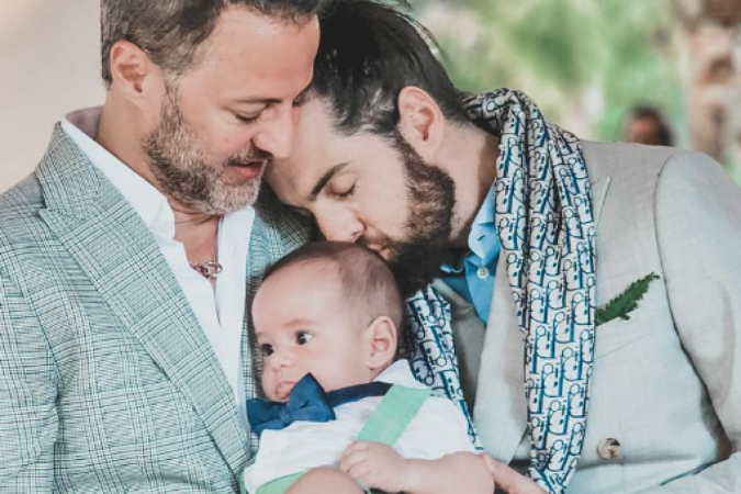 Helio e André estão juntos há 10 anos. O pequeno Filippo nasceu há 4 meses - (crédito: Arquivo pessoal) Helio e André estão juntos há 10 anos. O pequeno Filippo nasceu há 4 meses - (crédito: Arquivo pessoal)