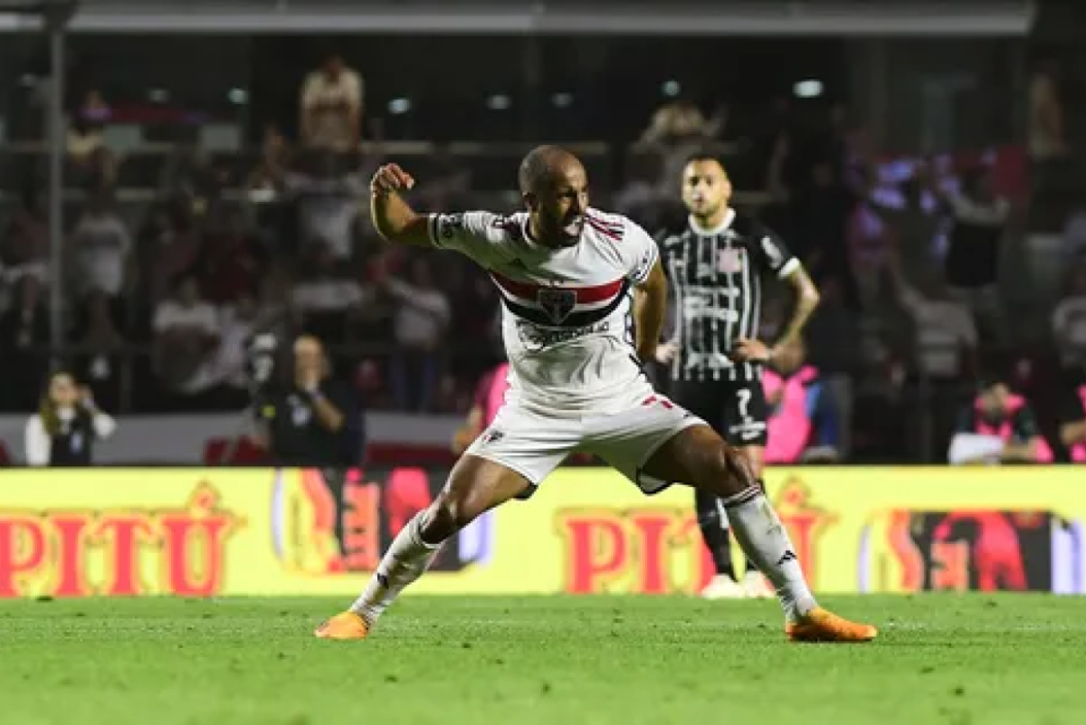 Wesley pede para Corinthians 'levantar a cabeça' e crê em vitória