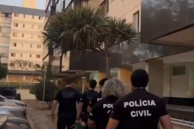 Polícia Civil do Distrito Federal disse que cumpre, no total, dois mandados de prisão preventiva e cinco mandados de busca e apreensão - (crédito: PCDF) Polícia Civil do Distrito Federal disse que cumpre, no total, dois mandados de prisão preventiva e cinco mandados de busca e apreensão - (crédito: PCDF)