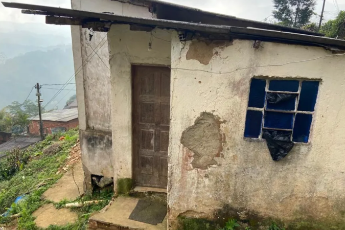 Uma mulher em cárcere privado contatou a polícia pelo perfil do Instagram da corporação -  (crédito: Reprodução/Instagram @26bpm_pmerj)