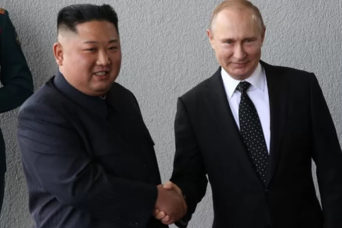 Vladimir Putin e Kim Jong-un se reuniram pessoalmente pela última vez em 2019 -  (crédito: Getty Images)