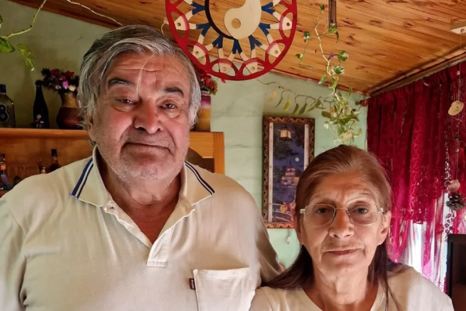 Por 34 anos, Mario Bracamonte e sua esposa Titi nunca falaram sobre o tempo que passaram detidos durante a ditadura militar argentina - (crédito: ELENA BASSO) Por 34 anos, Mario Bracamonte e sua esposa Titi nunca falaram sobre o tempo que passaram detidos durante a ditadura militar argentina - (crédito: ELENA BASSO)