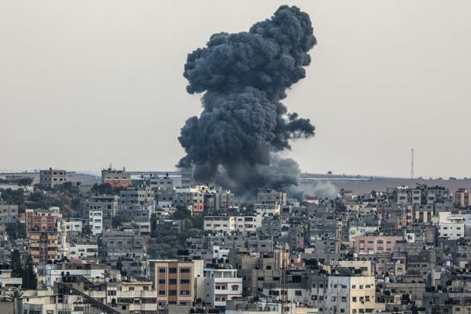 Itamaraty afirma que há três brasileiros desaparecidos em Israel e ao menos 1.700 pediram repatriação - (crédito: EPA) Itamaraty afirma que há três brasileiros desaparecidos em Israel e ao menos 1.700 pediram repatriação - (crédito: EPA)