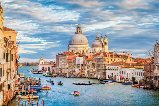 Cidade de Veneza pode se tornar a primeira do mundo a taxar turistas - (crédito: Scott Wilson/Alamy) Cidade de Veneza pode se tornar a primeira do mundo a taxar turistas - (crédito: Scott Wilson/Alamy)