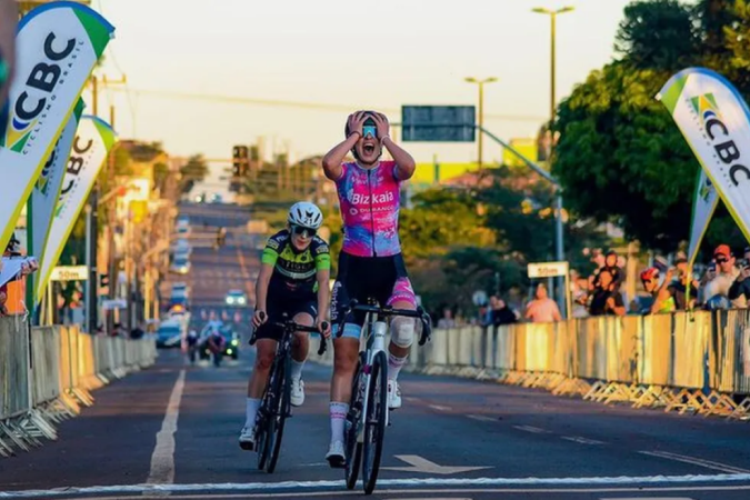 Além de melhor ciclista brasileira no ranking mundial, Ana Vitória Magalhães é a atual campeã brasileira na modalidade estrada - (crédito: Allan Modesto) Além de melhor ciclista brasileira no ranking mundial, Ana Vitória Magalhães é a atual campeã brasileira na modalidade estrada - (crédito: Allan Modesto)