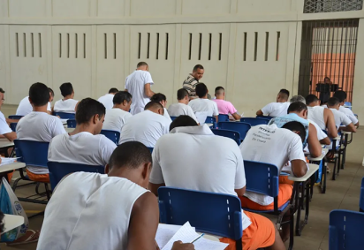 Já as provas para pessoas privadas de liberdade e jovens sob medida socioeducativa que inclua privação de liberdade (Enem PPL) acontecem nos dias 12 e 13 de dezembro. Para este público, as inscrições estão abertas até o dia 27 de outubro. -  (crédito: Governo do Ceará/Reprodução)