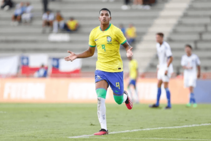 Kauã Elias - Atacante de 17 anos do Fluminense. Foi o artiheiro do Sul-americano sub-17 - Foto: Rafael Ribeiro/CBF
