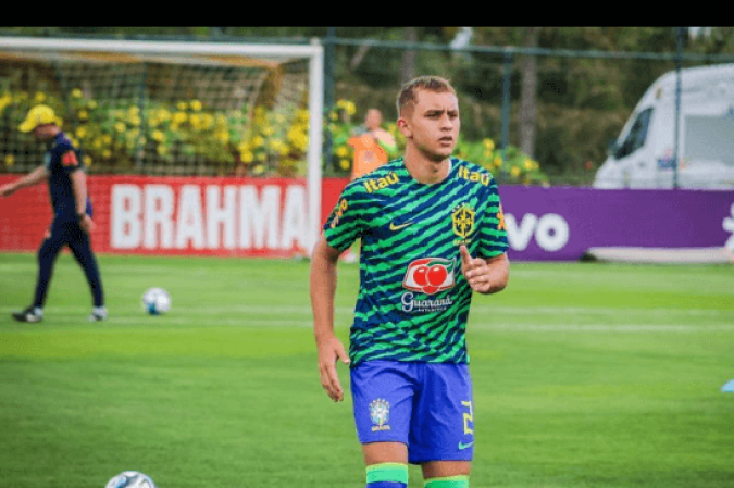 Vitor Gabriel - Lateral-direito de 17 anos do Atlético-MG - Foto: Divulgação/CBF