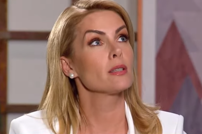Ana Hickman registrou boletim de ocorrência contra o então marido por tê-la agredido - (crédito: Reprodução/Youtube @RecordTV) Ana Hickman registrou boletim de ocorrência contra o então marido por tê-la agredido - (crédito: Reprodução/Youtube @RecordTV)