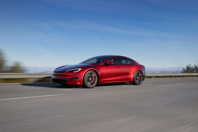 A empresa produz carros elétricos e conta com ajuda de máquinas para construção dos modelos - (crédito: Tesla/Reprodução) A empresa produz carros elétricos e conta com ajuda de máquinas para construção dos modelos - (crédito: Tesla/Reprodução)