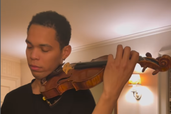Amaral começou a aprender violino aos 12 anos em um projeto social que usava a música para tirar as crianças das ruas.  -  (crédito: Reprodução/Instagram (@nathan.violin))