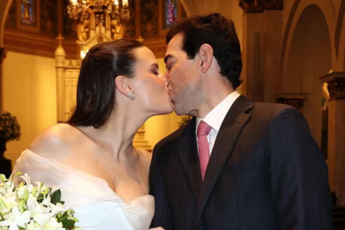Bruno Dantas, presidente do TCU, se casou com Camila Camargo, CEO e Grupo Esfera, no sábado (3/2) -  (crédito: Reprodução/Instagram)