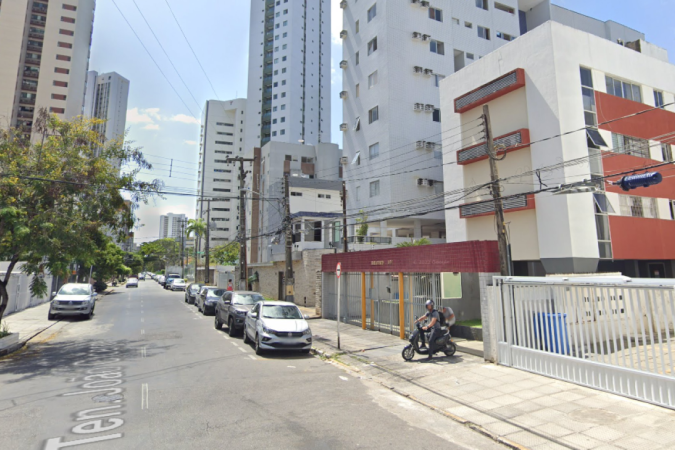 Rua onde está localizado prédio onde o major fez a esposa e a filha de reféns e matou o porteiro -  (crédito: Google Streetview)