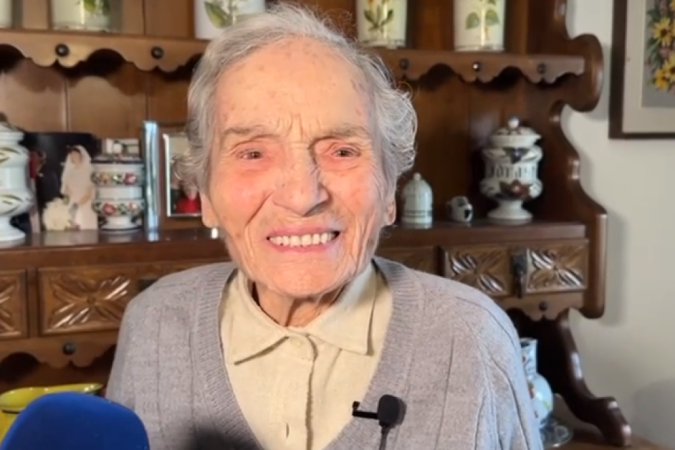 Italiana de 103 anos é pega dirigindo com habilitação vencida -  (crédito: Reprodução/la nuova ferrara)